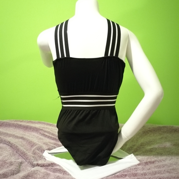 NWOT S Illusion Striped One Piece Swimsuit - Picture 4 of 8